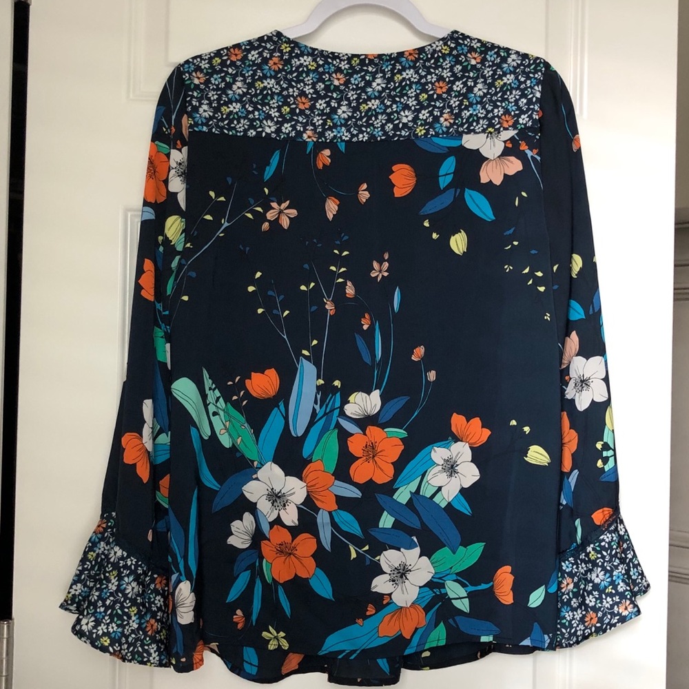 EUC Nanette Lepore | Ladies Floral blouse - Picture 7 of 8